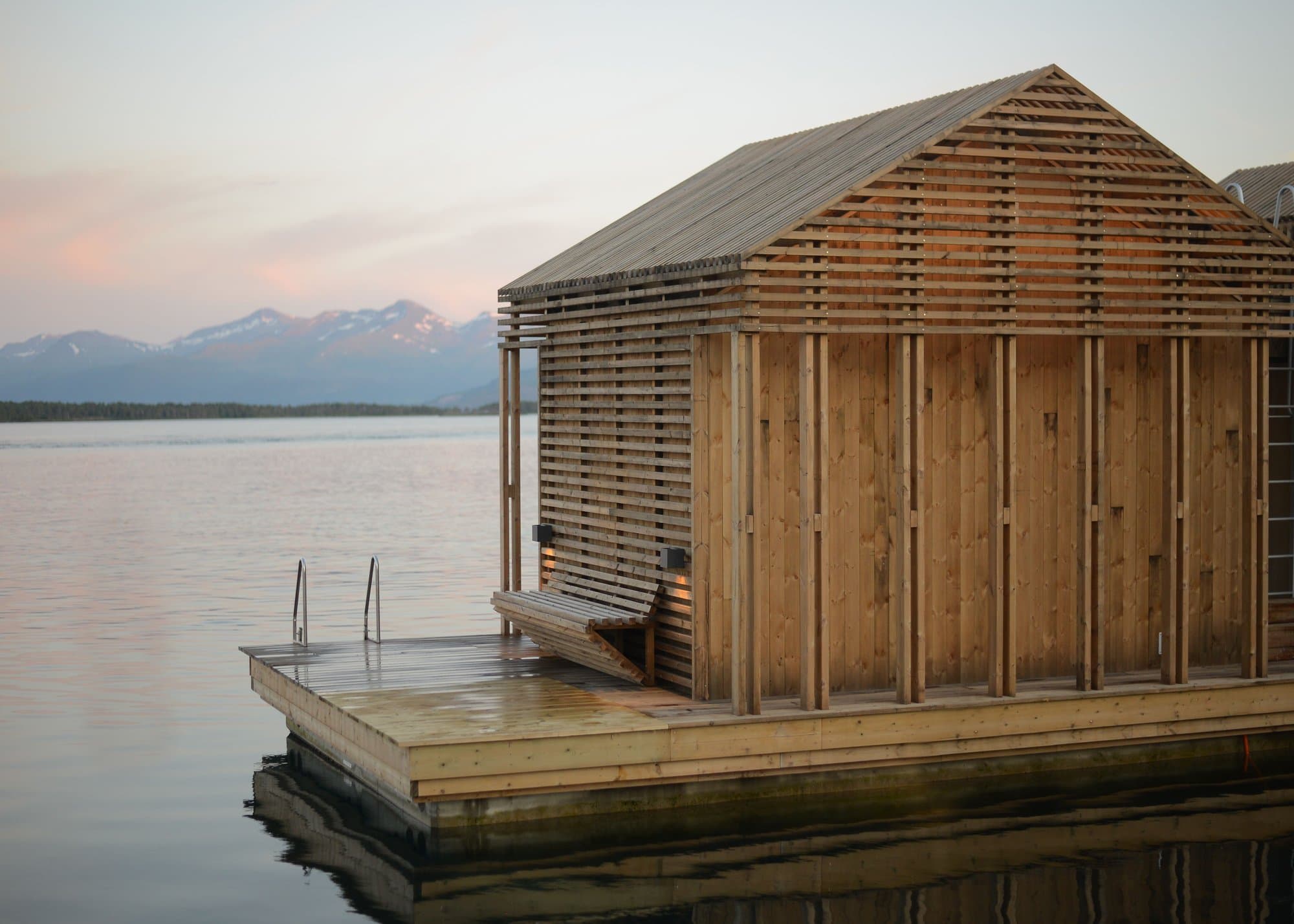 Nausta - Flytende Badstue i Molde - Image
