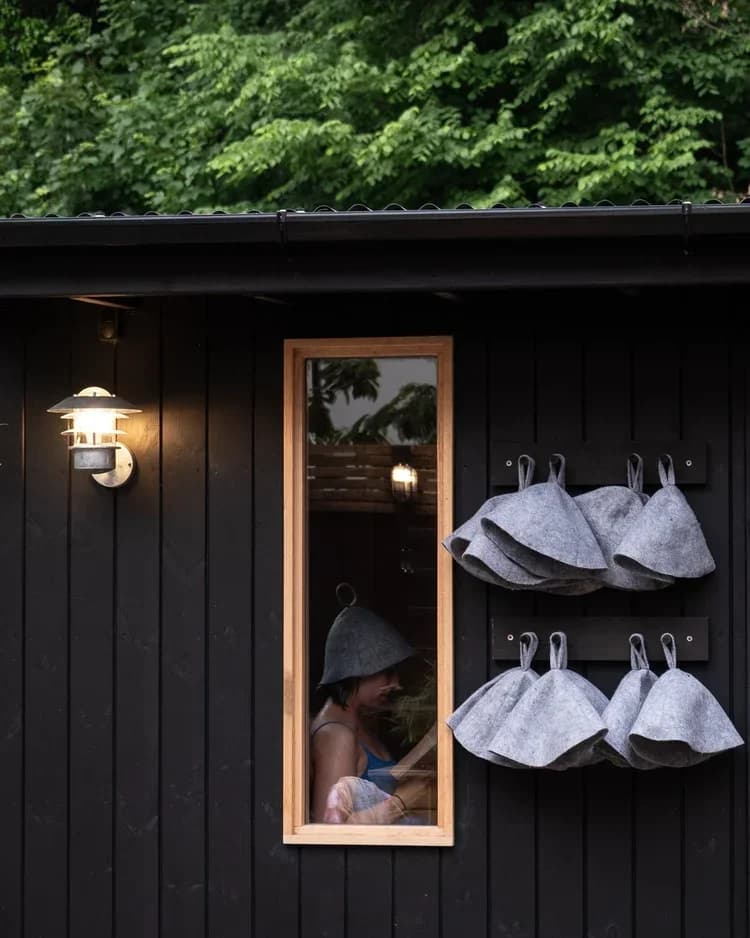 Luna Hut